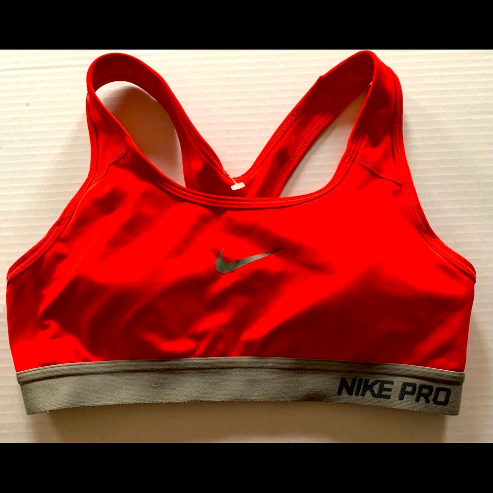Nike Pro Sports Bra Size Small Red Gently used